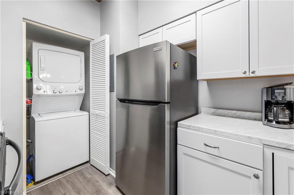 20 Greenbrier ST 3-205