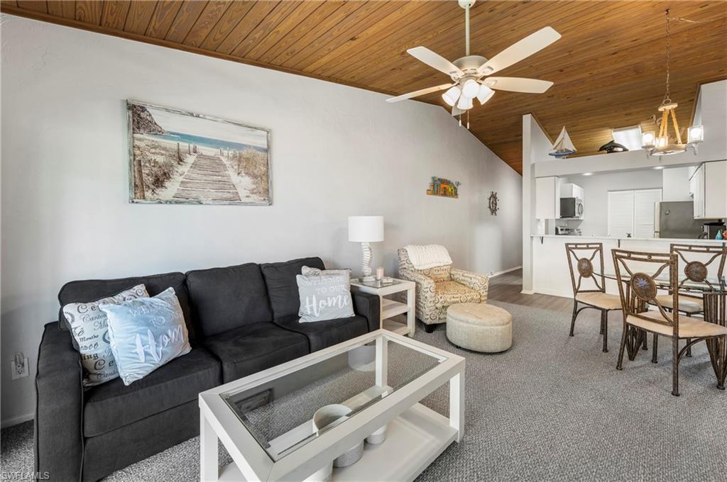 20 Greenbrier ST 3-205