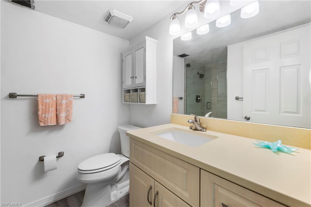 20 Greenbrier ST 3-205