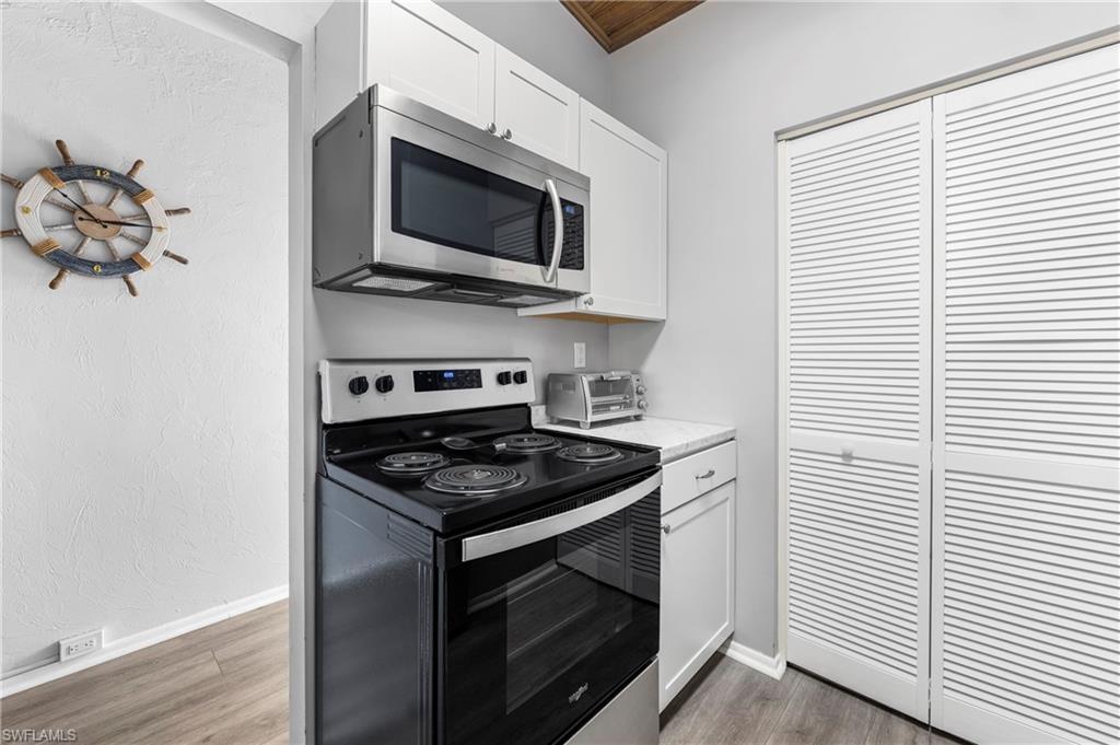 20 Greenbrier ST 3-205