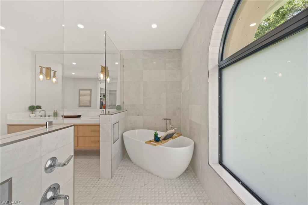 207 Monterey DR