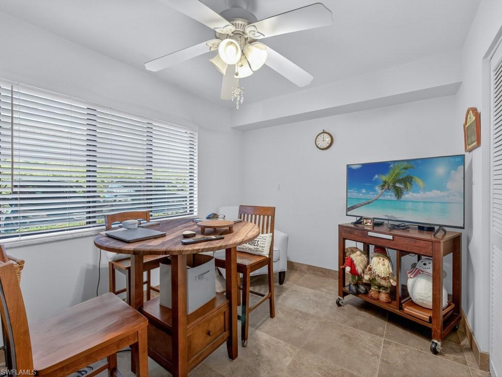 910 VANDERBILT BEACH RD 317W