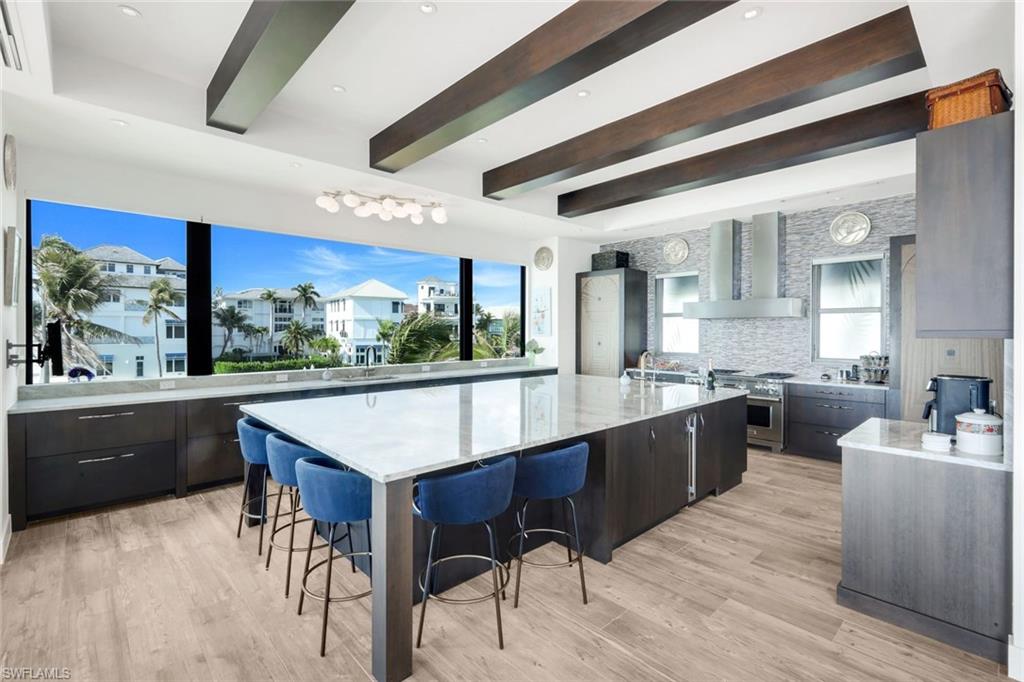 103 Saint Lucia LN