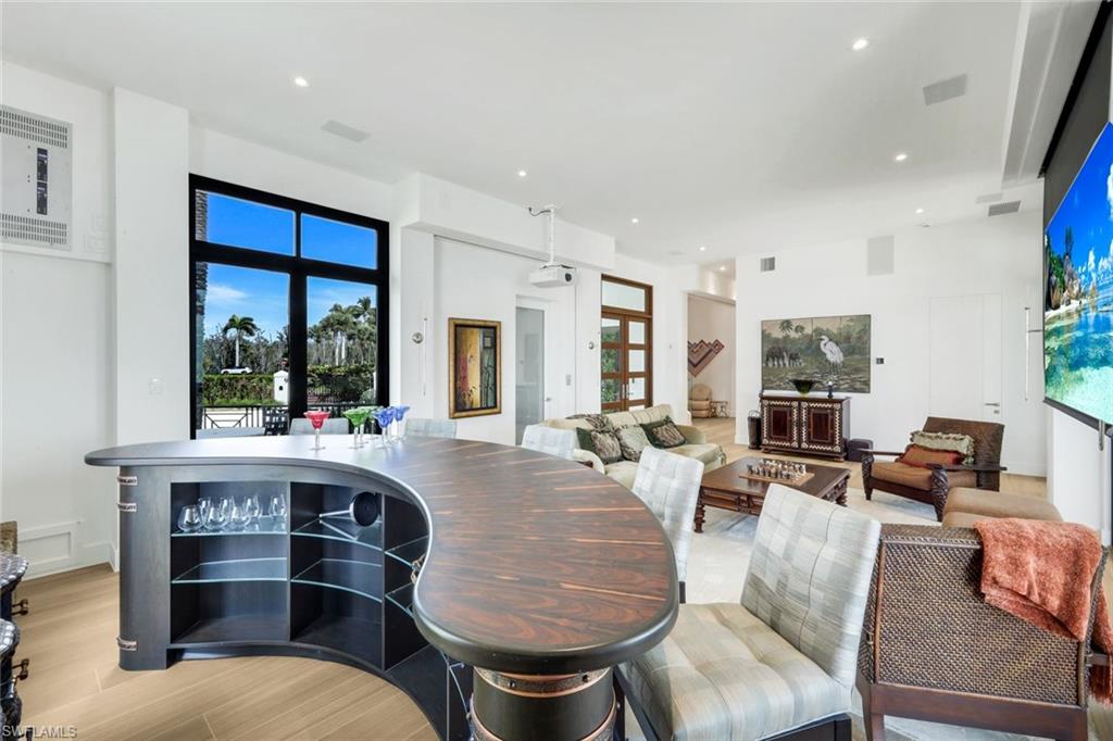 103 Saint Lucia LN