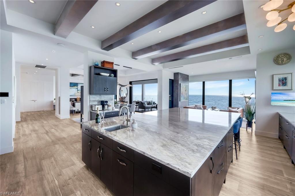 103 Saint Lucia LN