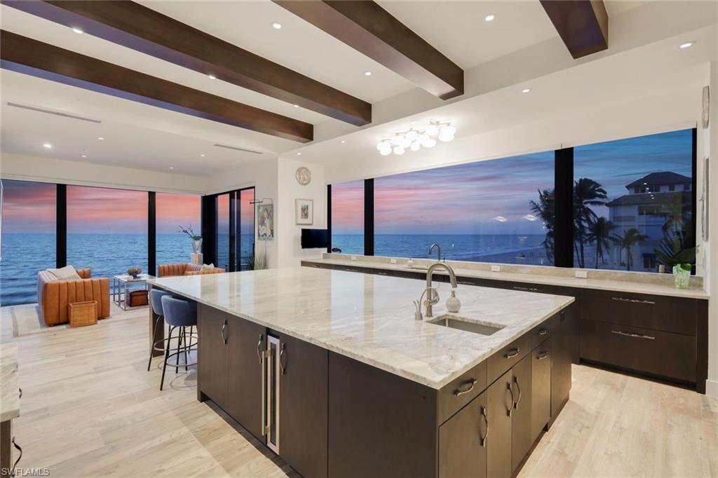 103 Saint Lucia LN