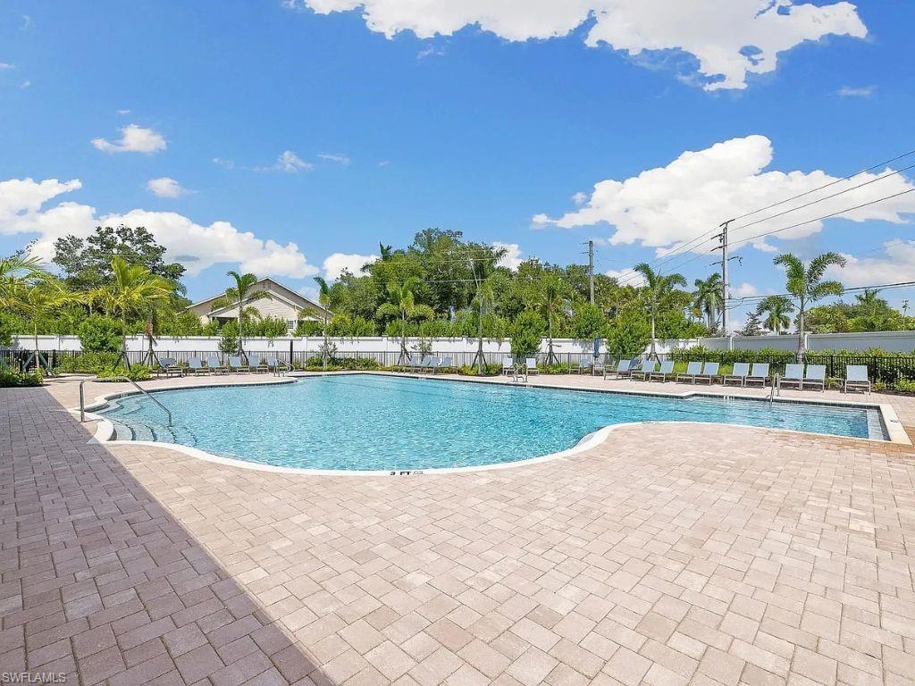 1052 Tranquil Brook DR