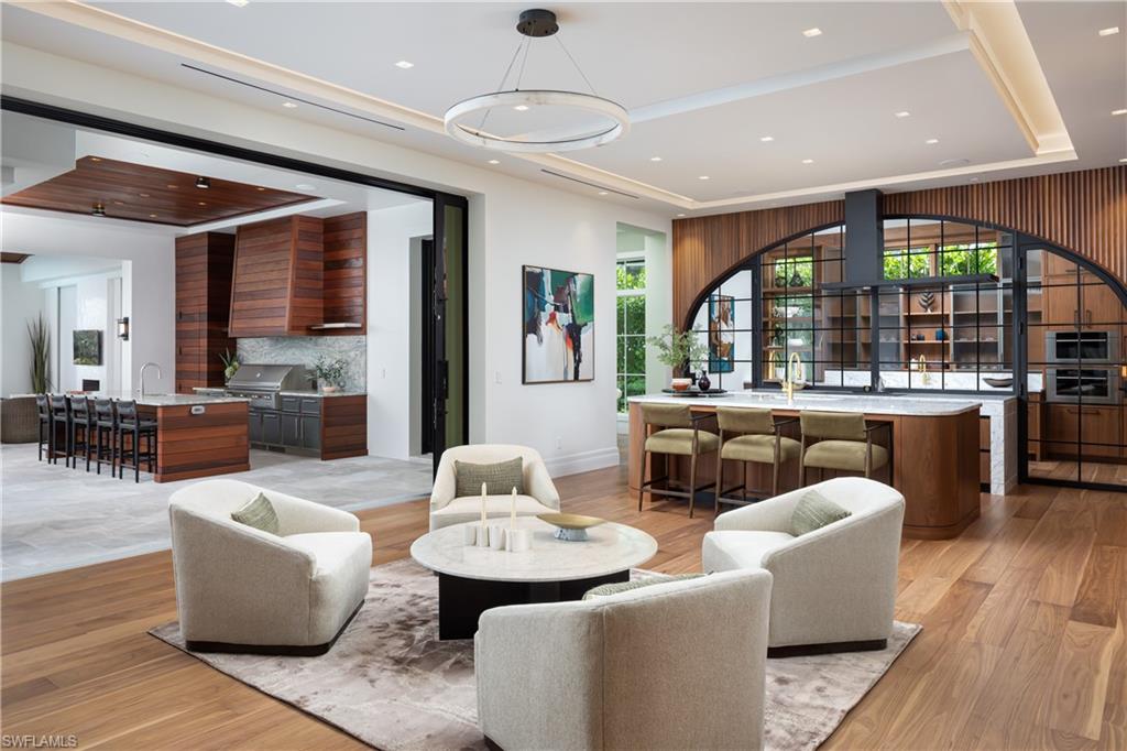 616 BOUGAINVILLEA RD