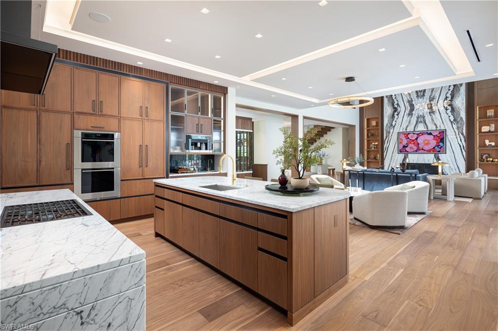 616 BOUGAINVILLEA RD