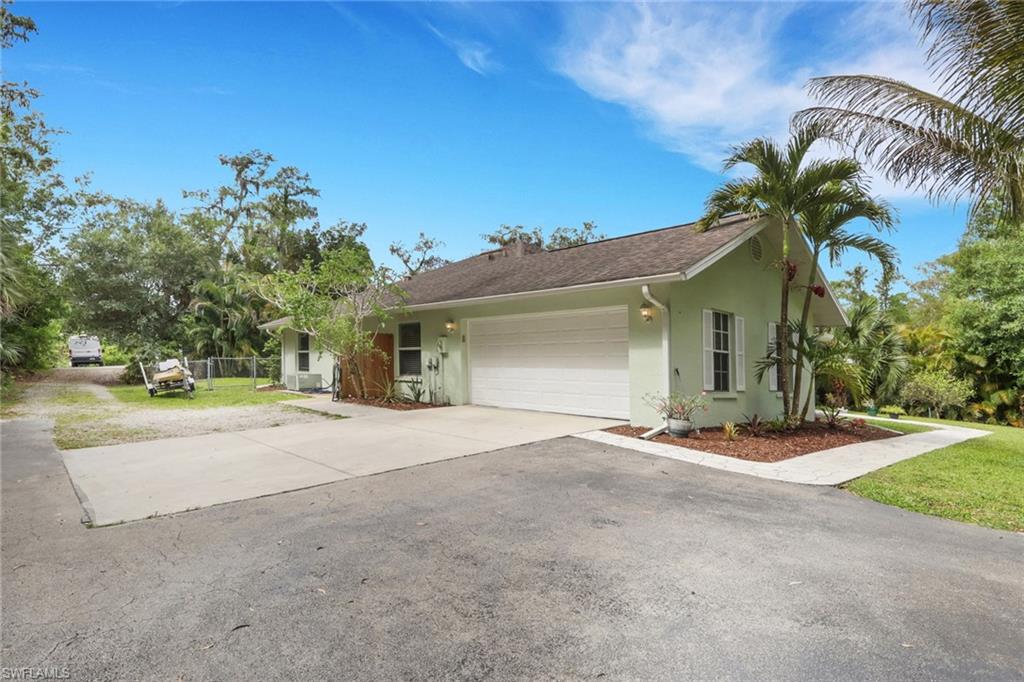 5810 Lancewood WAY