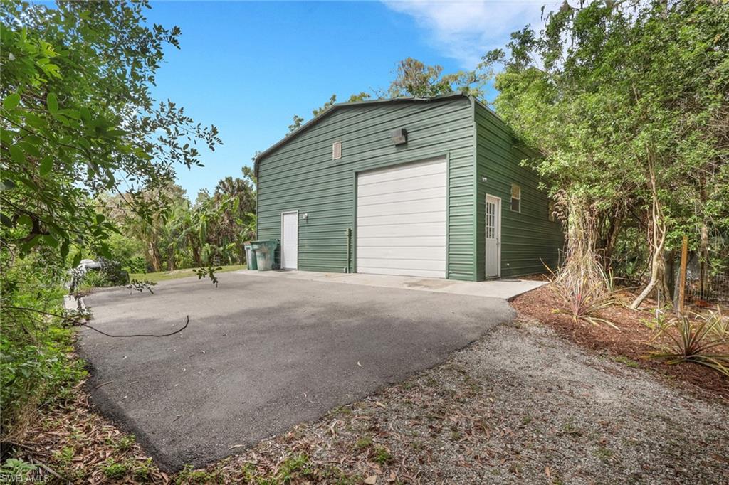 5810 Lancewood WAY