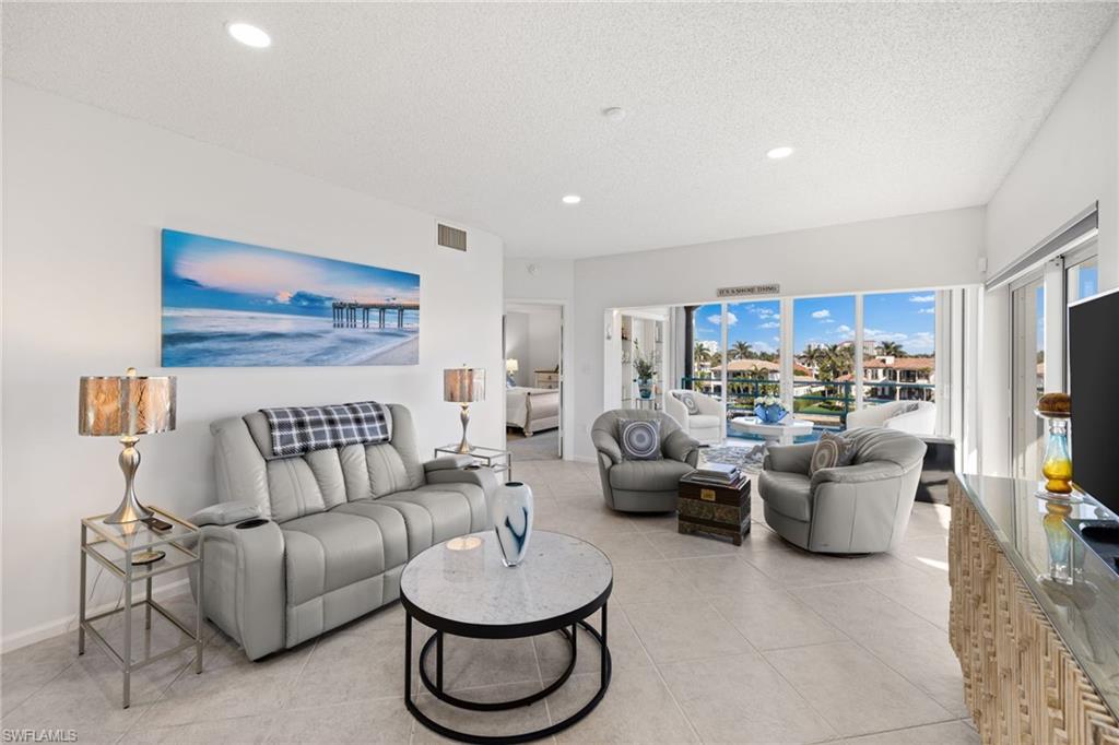 255 Park Shore DR 3-341