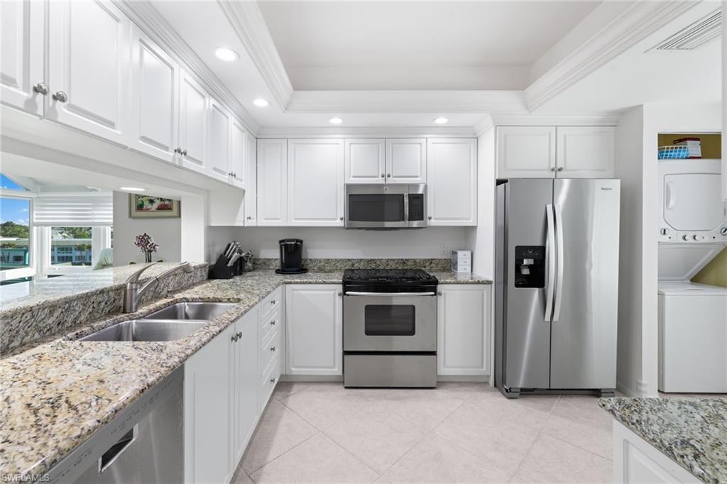255 Park Shore DR 3-341