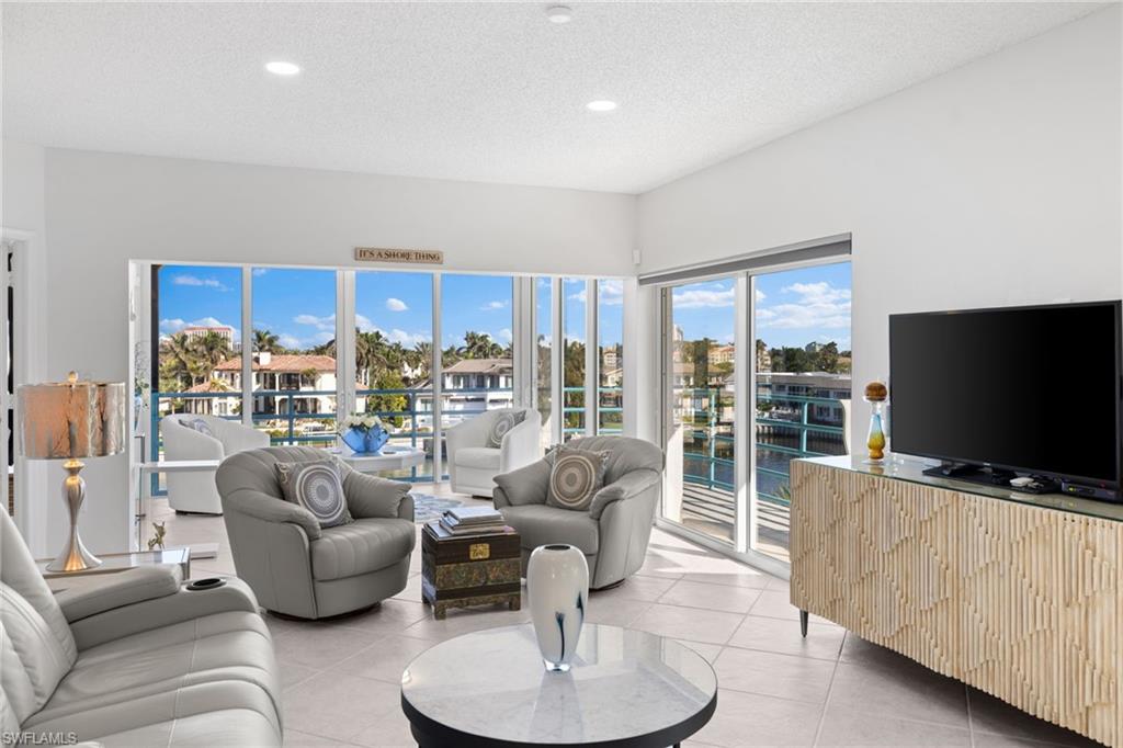 255 Park Shore DR 3-341