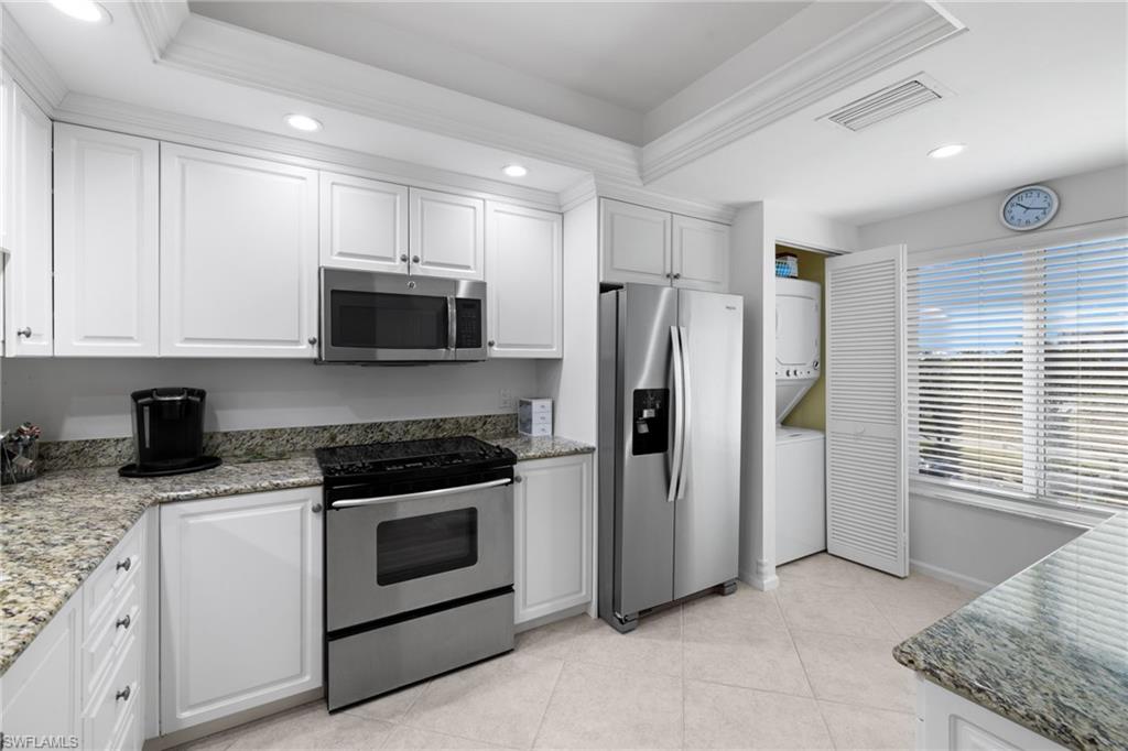 255 Park Shore DR 3-341