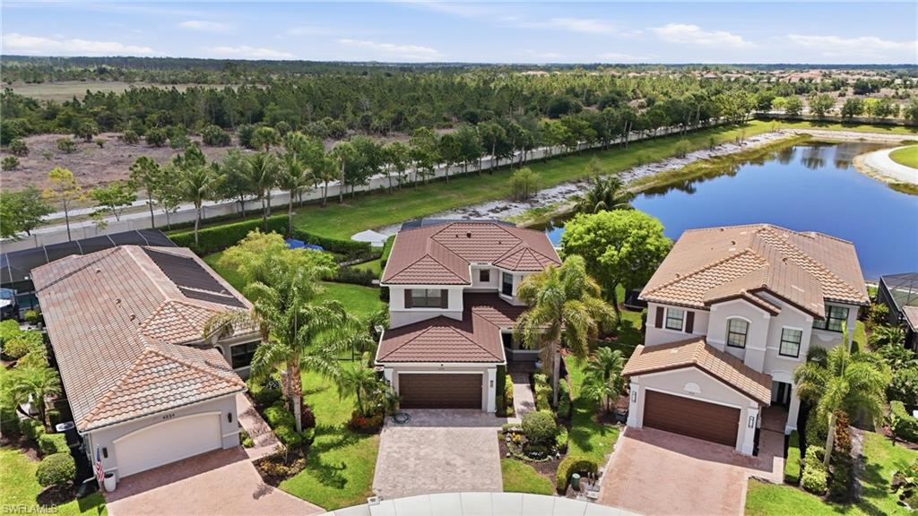 4220 Amelia WAY