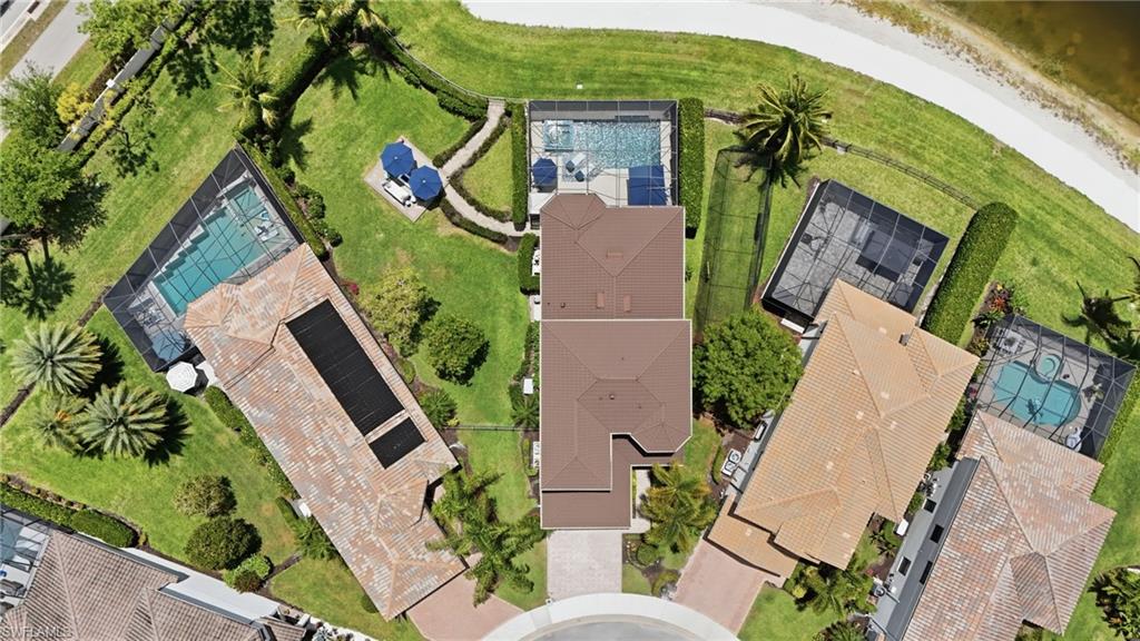 4220 Amelia WAY
