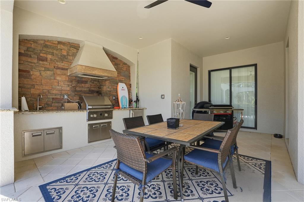 3328 Runaway LN