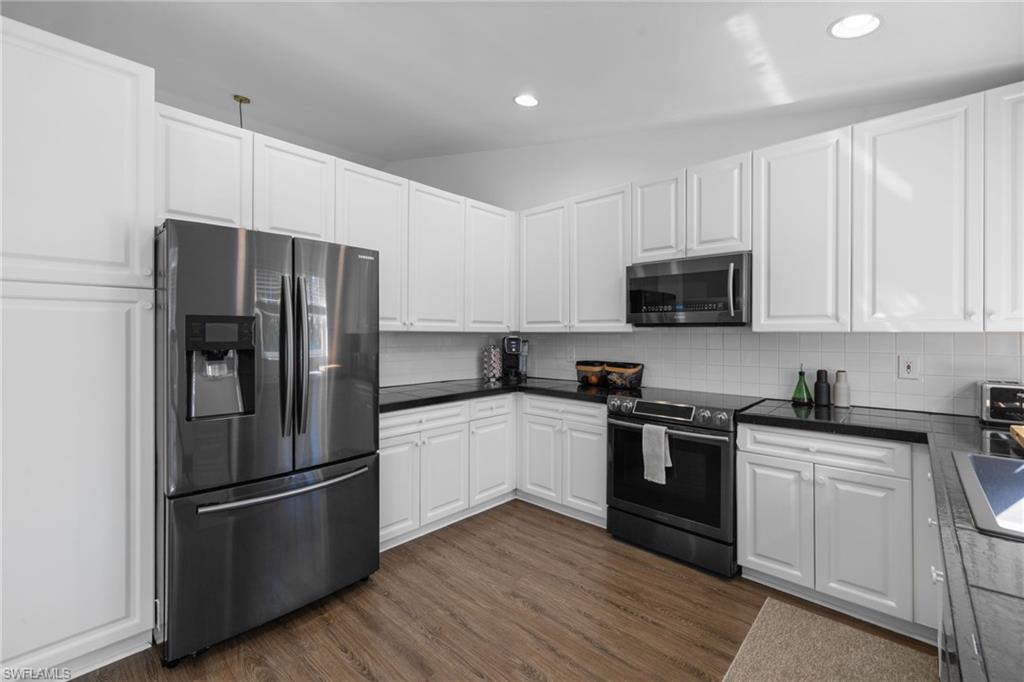 12240 Eagle Pointe CIR