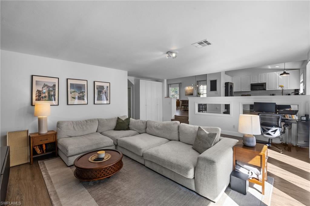 12240 Eagle Pointe CIR