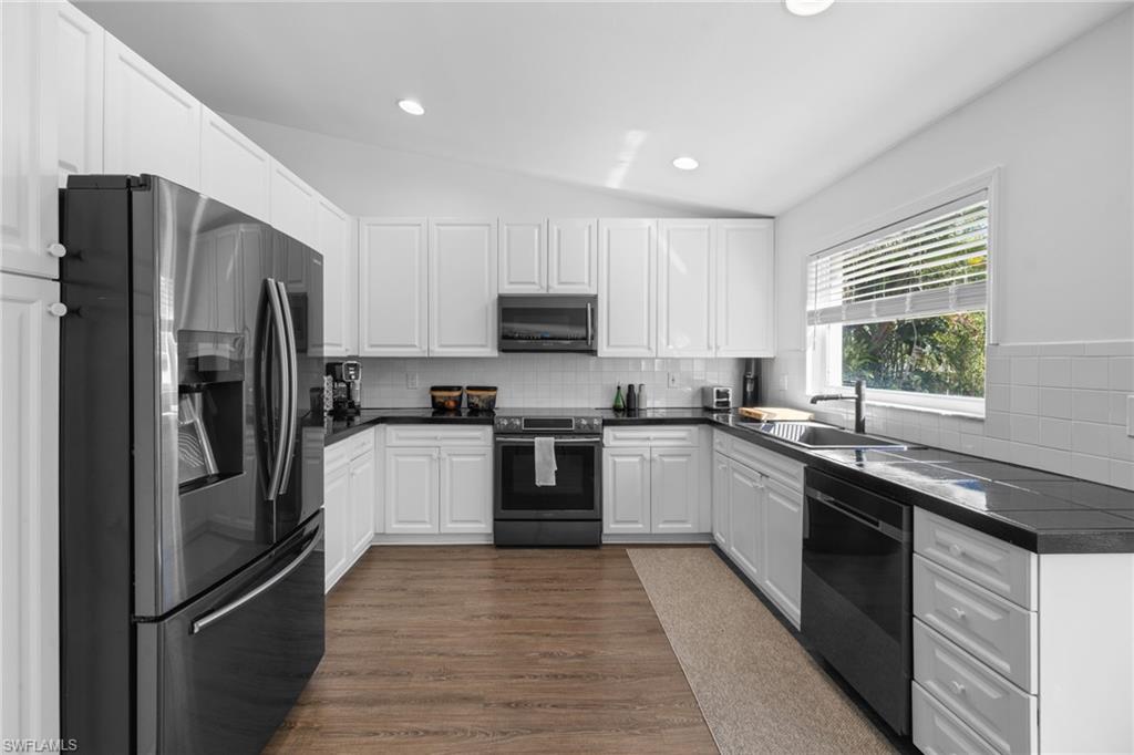 12240 Eagle Pointe CIR