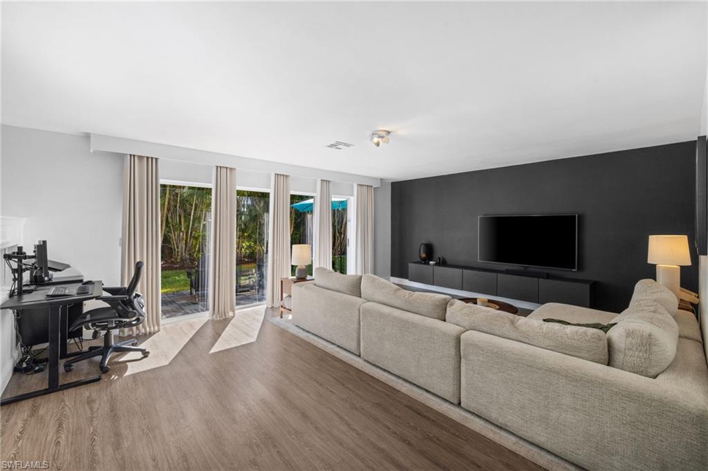 12240 Eagle Pointe CIR