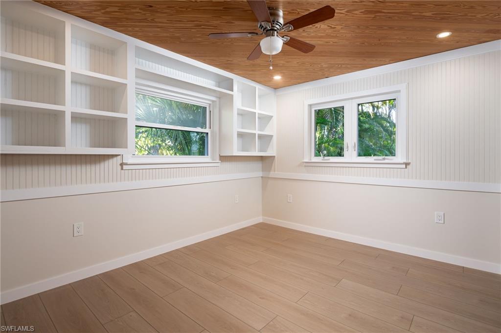 2424 Harbor RD