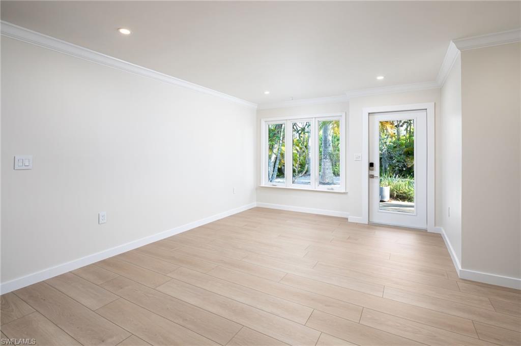 2424 Harbor RD
