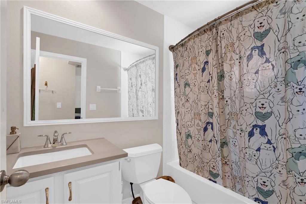 1443 Larkspur DR