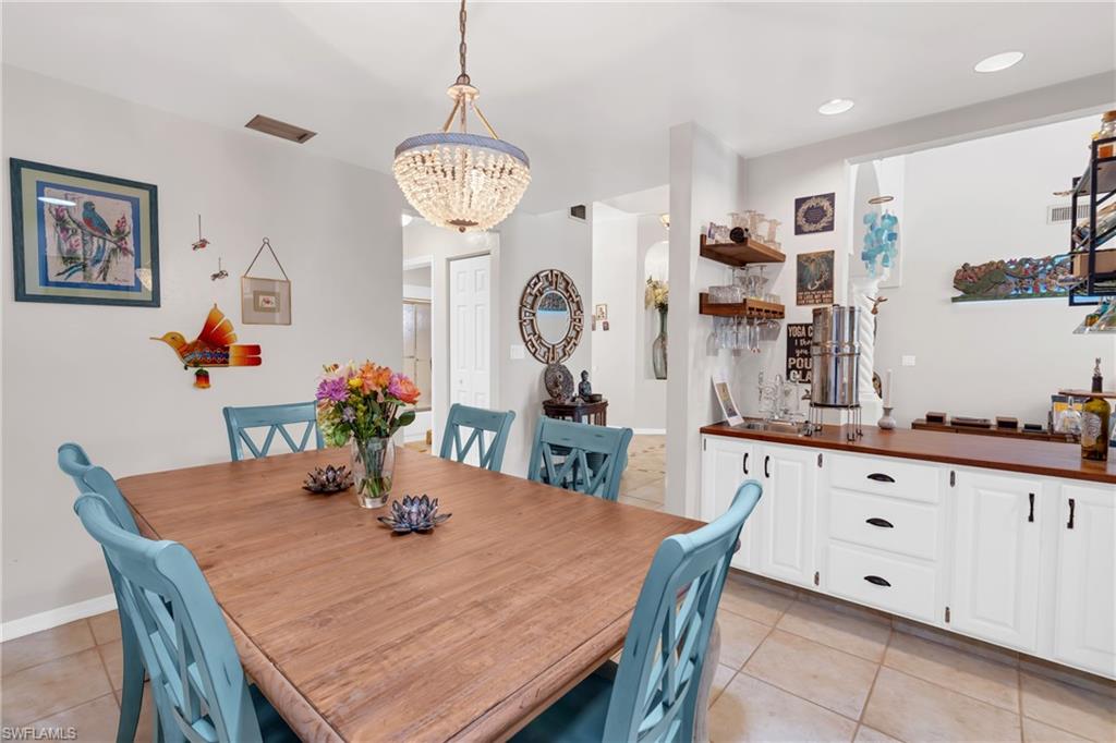 1443 Larkspur DR