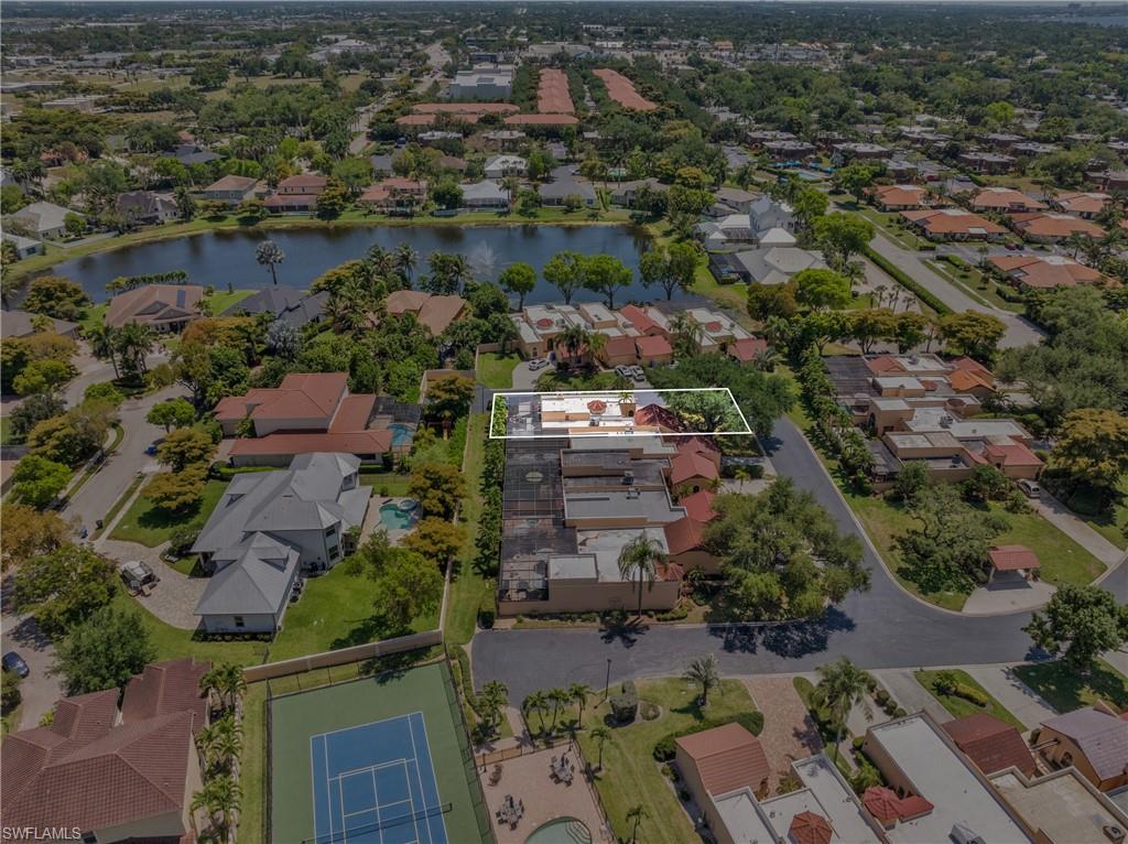 1443 Larkspur DR