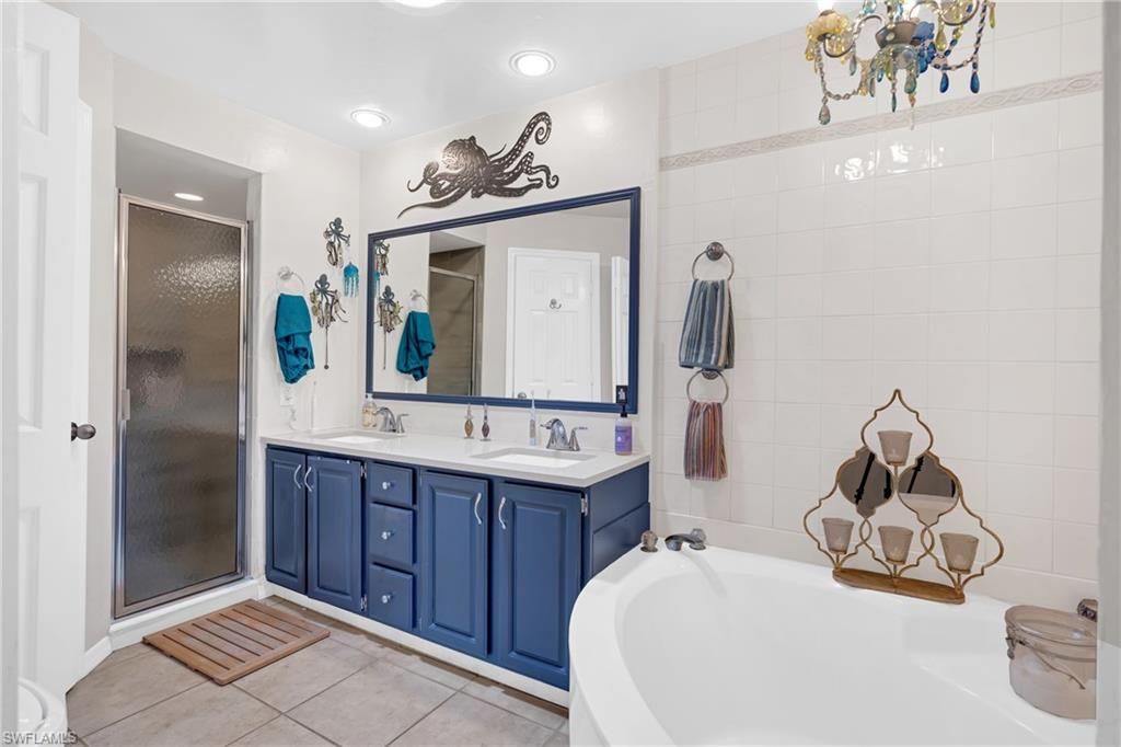 1443 Larkspur DR