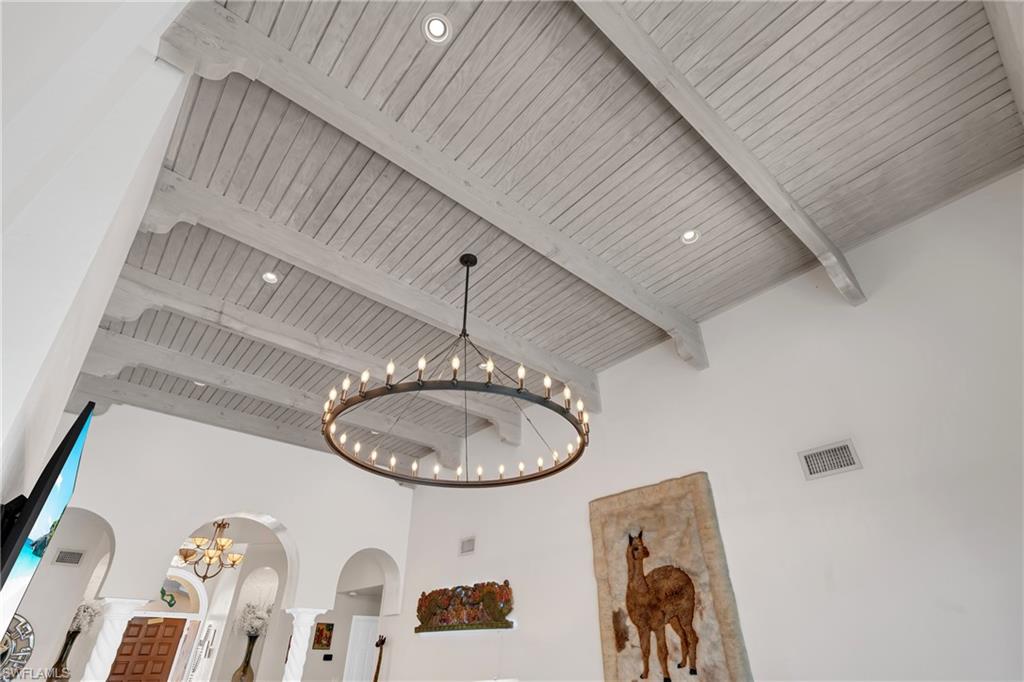 1443 Larkspur DR