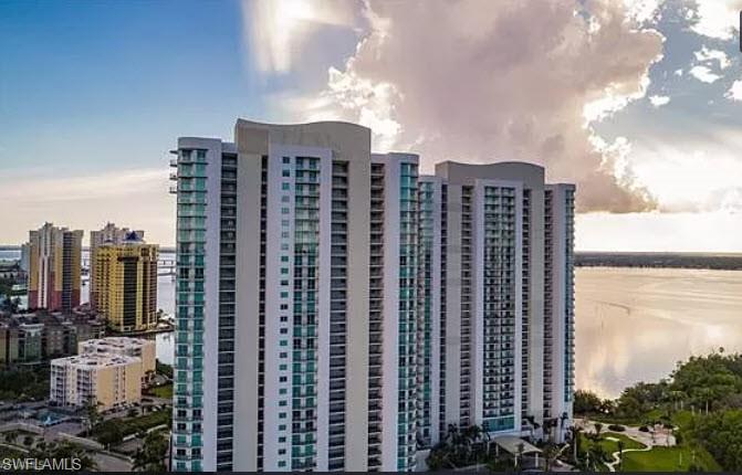 3000 Oasis Grand BLVD 401