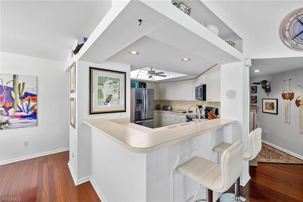 6290 Bellerive AVE 105