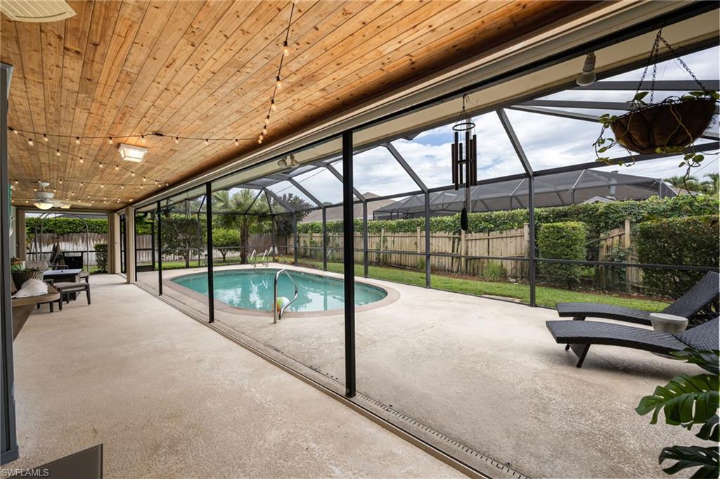 216 Willoughby DR