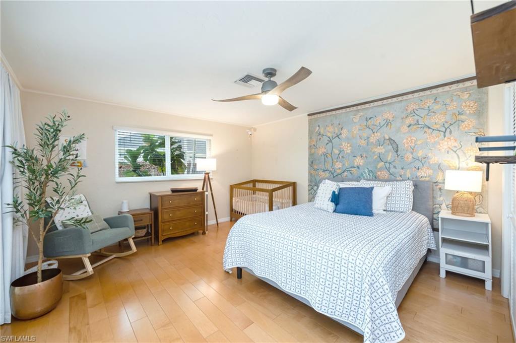 216 Willoughby DR