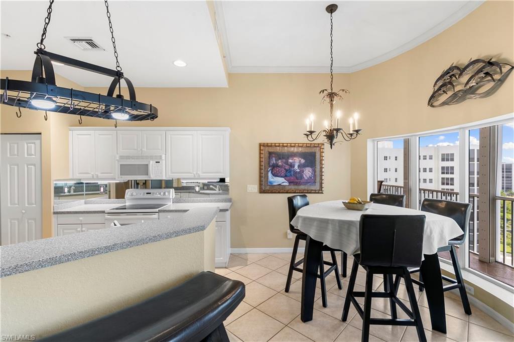 4141 Bay Beach LN 4P3