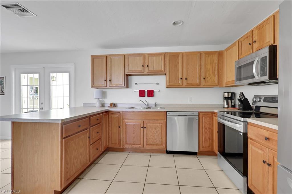 2772 Riverview DR