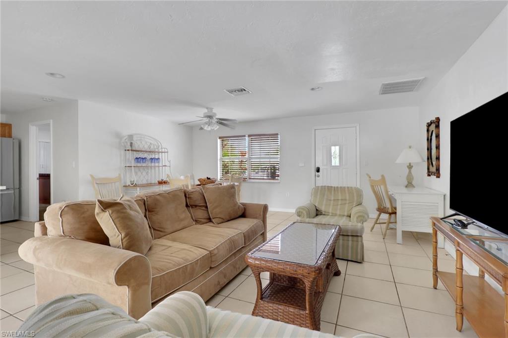 2772 Riverview DR