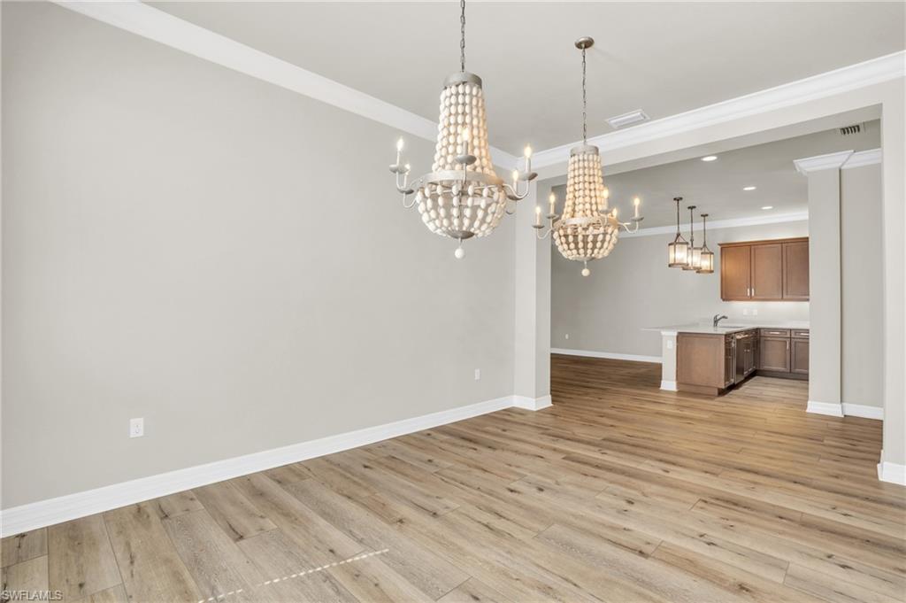 4420 Aurora ST