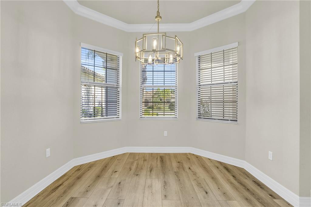 4420 Aurora ST