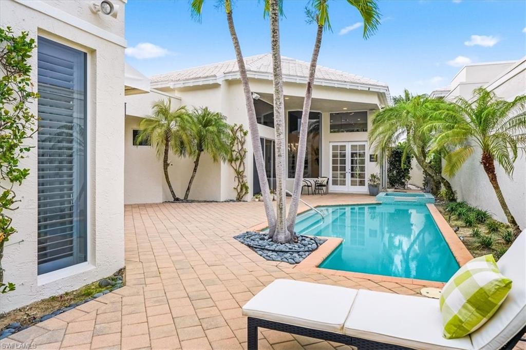 7897 Cocobay DR