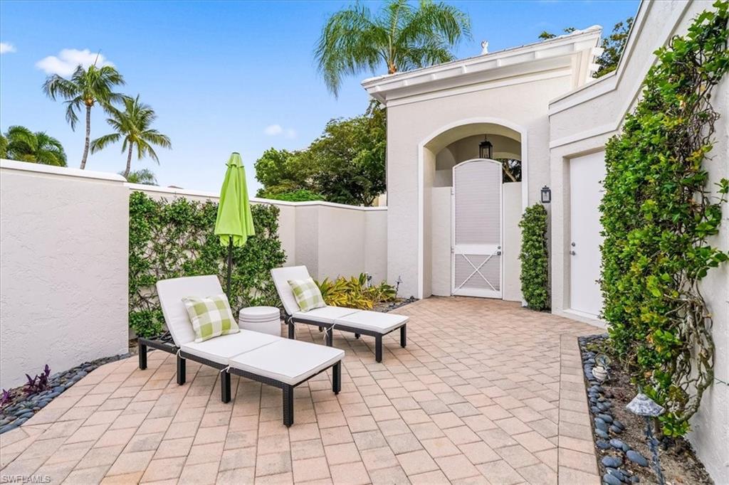 7897 Cocobay DR