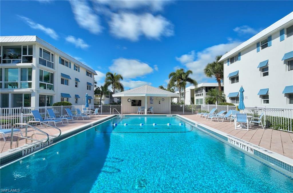2100 Gulf Shore BLVD N 107