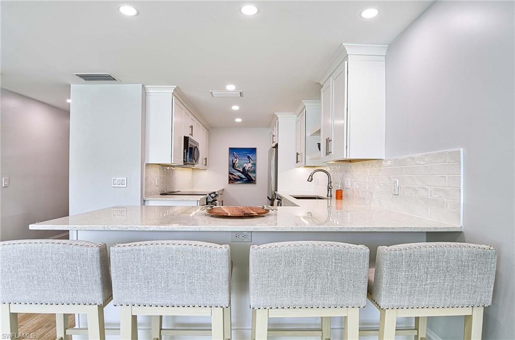 2100 Gulf Shore BLVD N 107