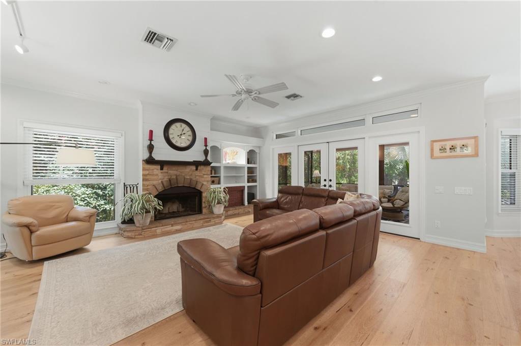 5070 Tamarind Ridge DR