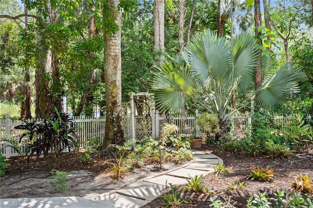 5070 Tamarind Ridge DR