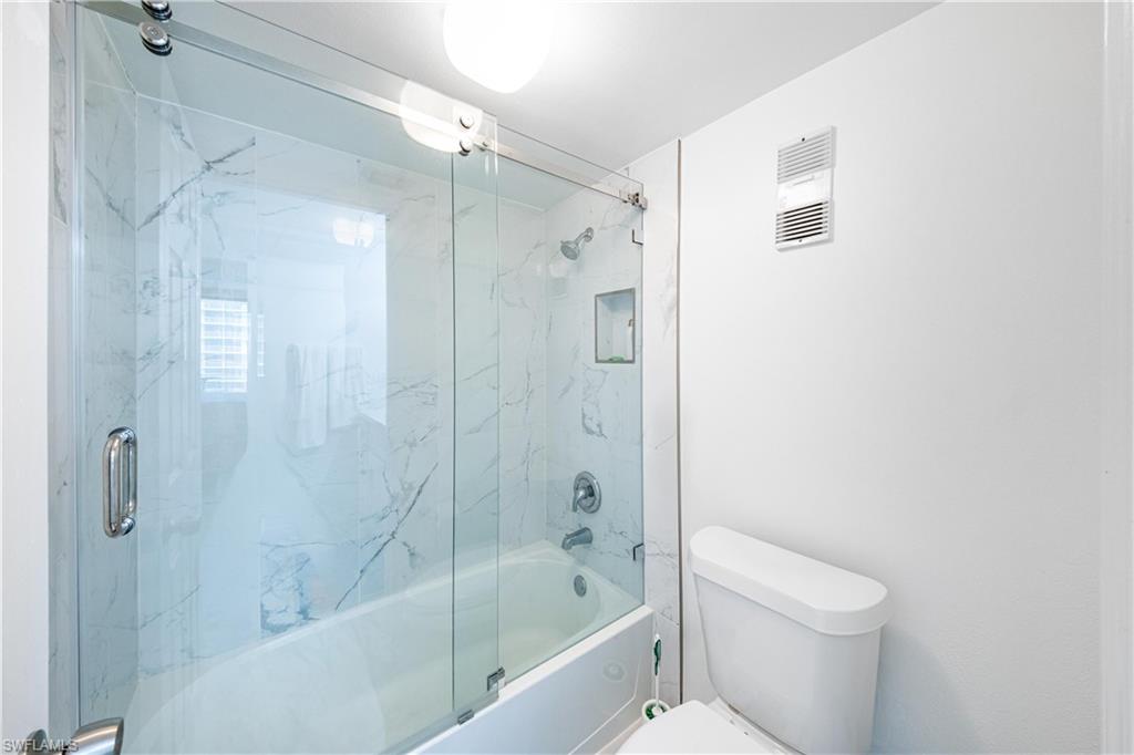 320 Seaview CT 1207