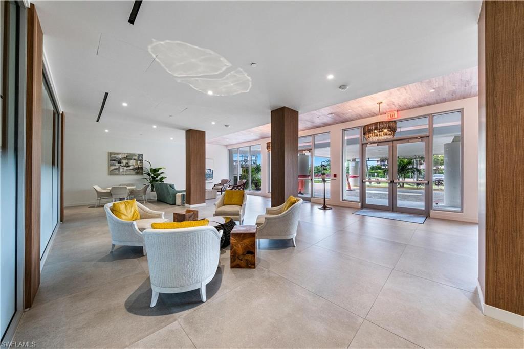 320 Seaview CT 1207